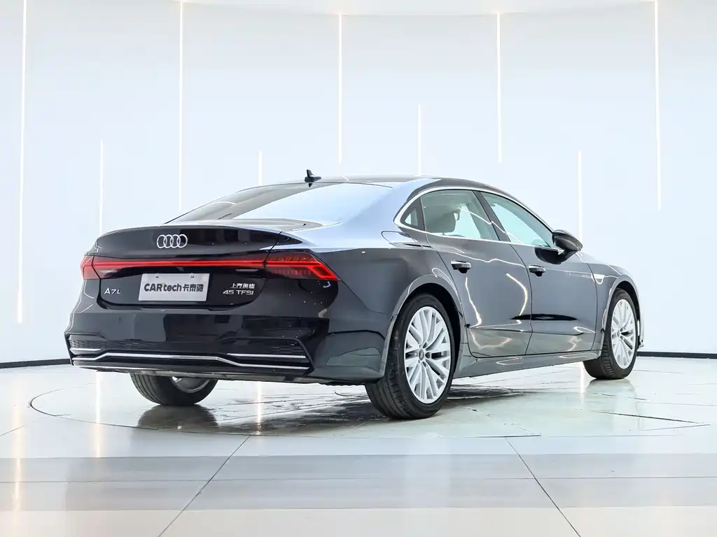 Audi A7L 2024 — фото 3