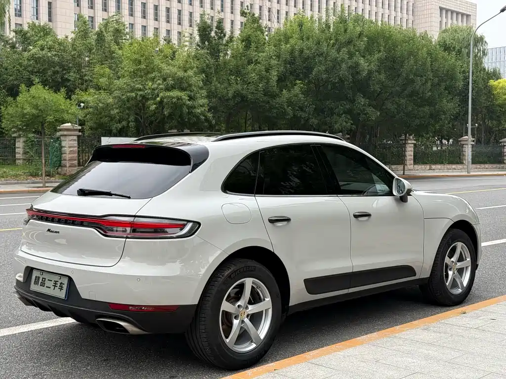 Porsche Macan 2021 — фото 7