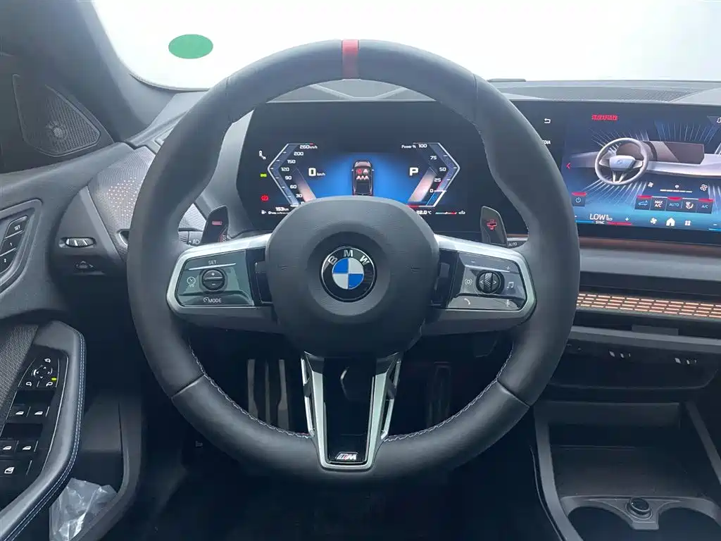 BMW M235L 2025 — фото 14