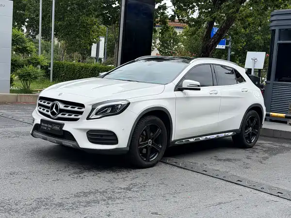 Mercedes-Benz GLA 2019