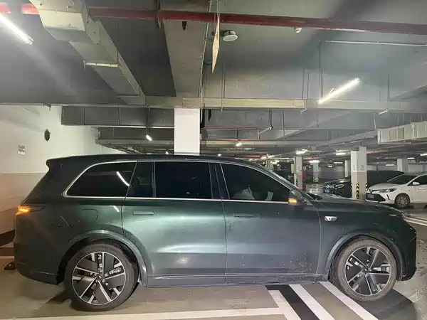 Li Auto L9 2025