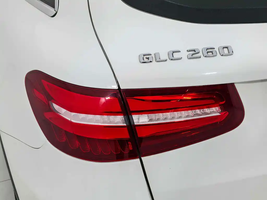 Mercedes-Benz GLC 2016 — фото 11