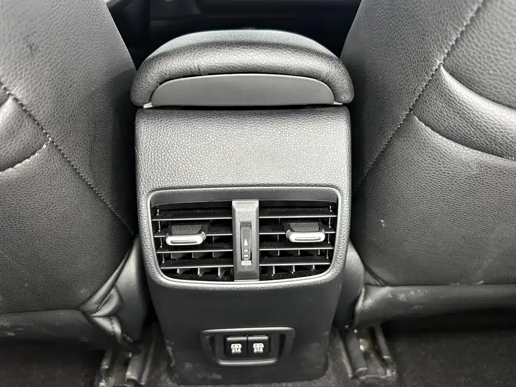 Toyota Corolla 2022 — фото 25