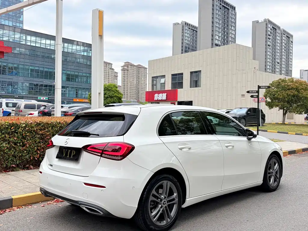 Mercedes-Benz A-Class 2020 — фото 5