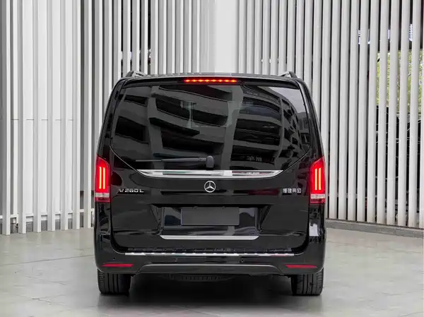 Mercedes-Benz V-Class 2024