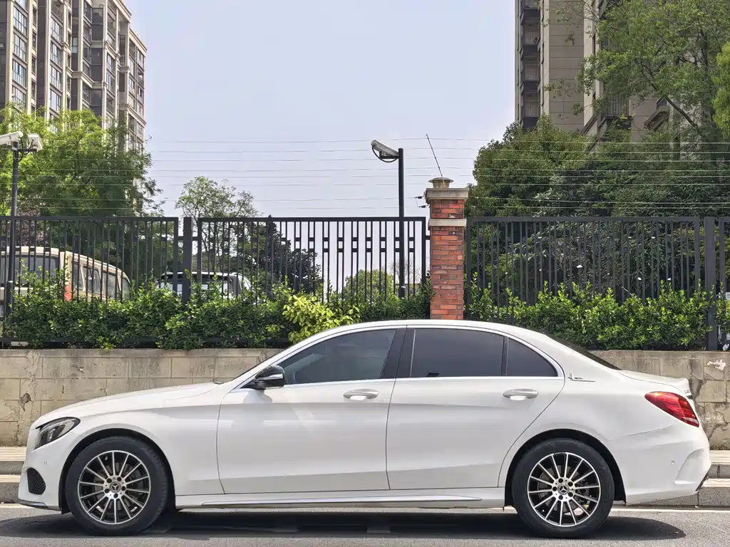 Mercedes-Benz C-Class 2017
