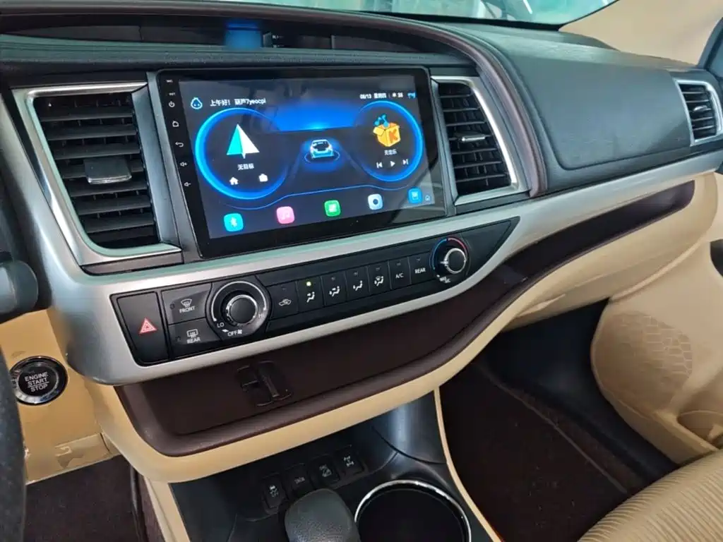 Toyota Highlander 2022 — фото 10