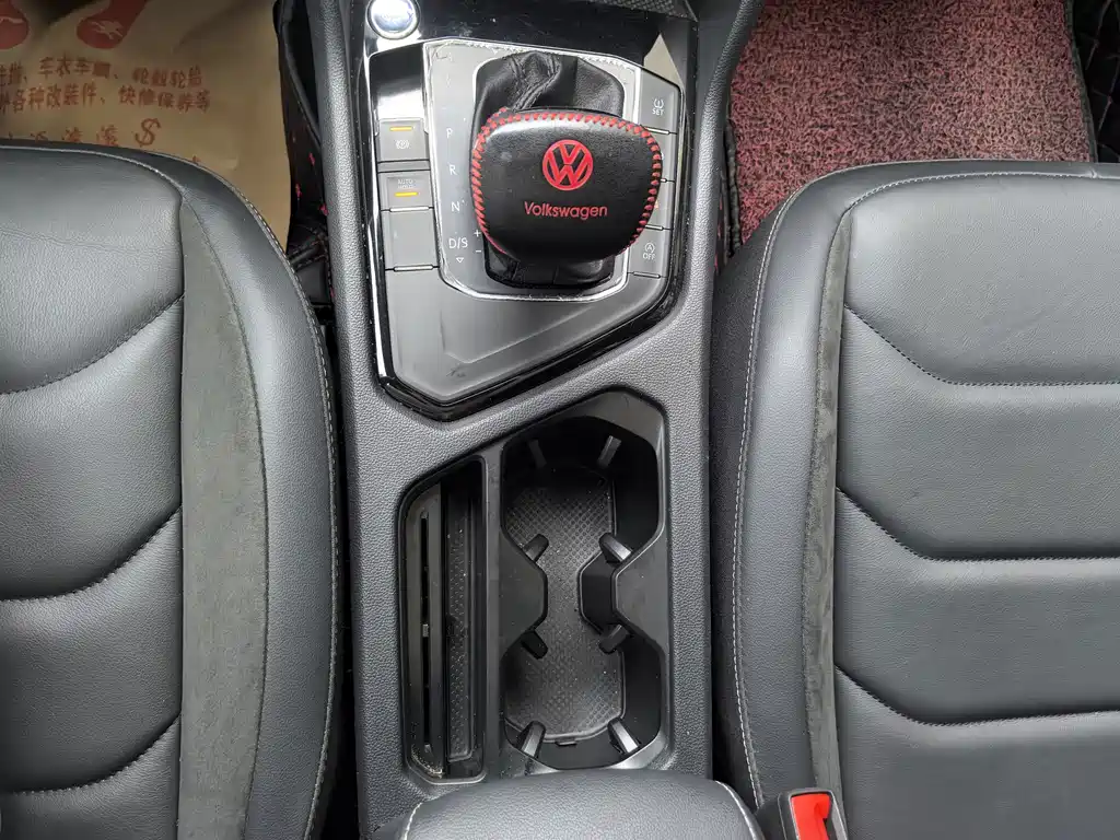 Volkswagen Tiguan L 2020 — фото 20