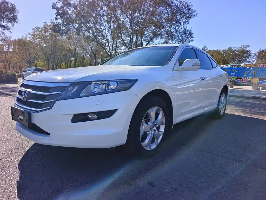 Honda Crosstour 2012 — фото 1