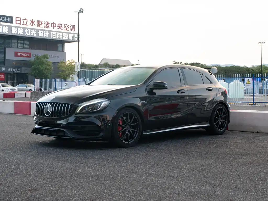 Mercedes-Benz A-Class AMG 2018 — фото 1