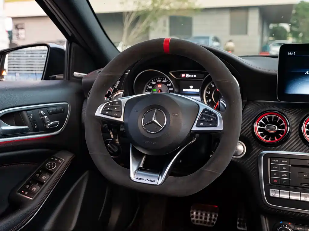 Mercedes-Benz A-Class AMG 2018 — фото 5