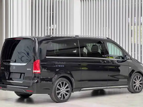 Mercedes-Benz V-Class 2024