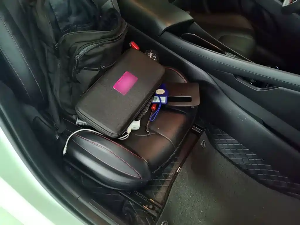 Hyundai Elantra 2023 — фото 25