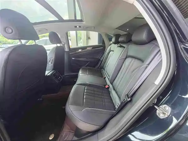 Volkswagen Passat 2023