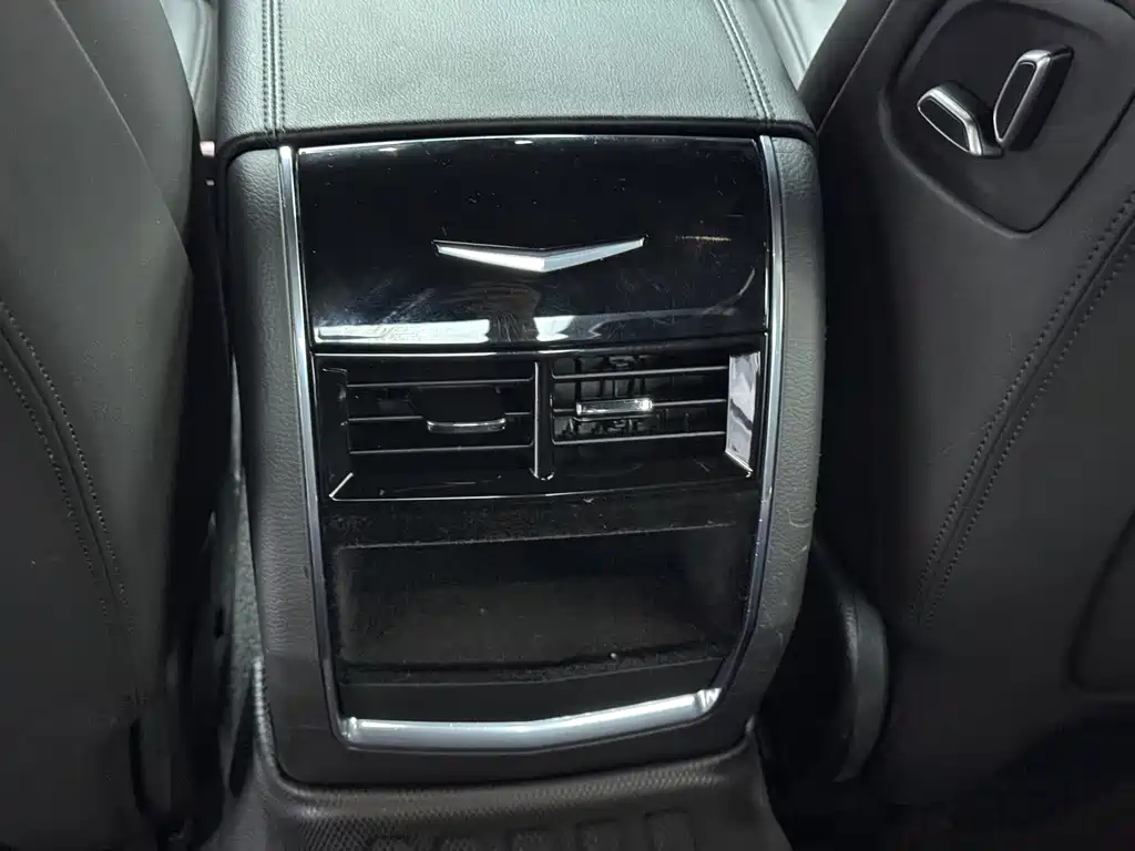 Cadillac CT6 2020 — фото 17