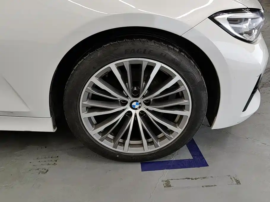 BMW 3 Series 2021