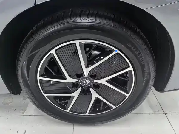 BYD Qin L 2025