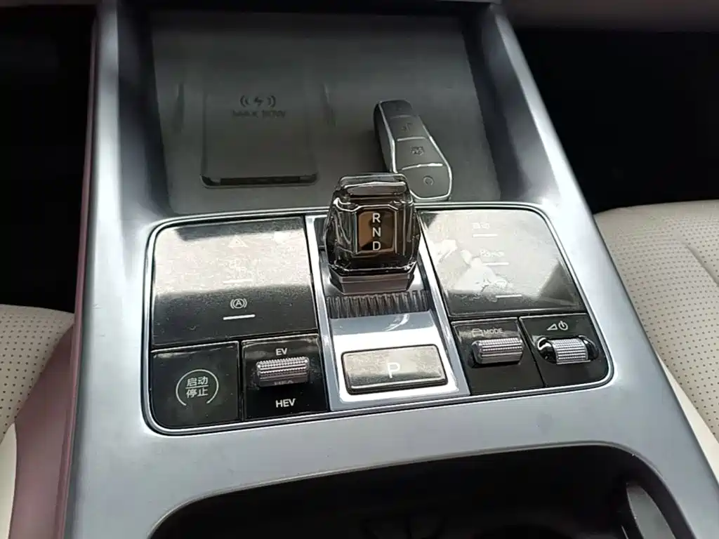 BYD Seal 07 DM-i 2024 — фото 14