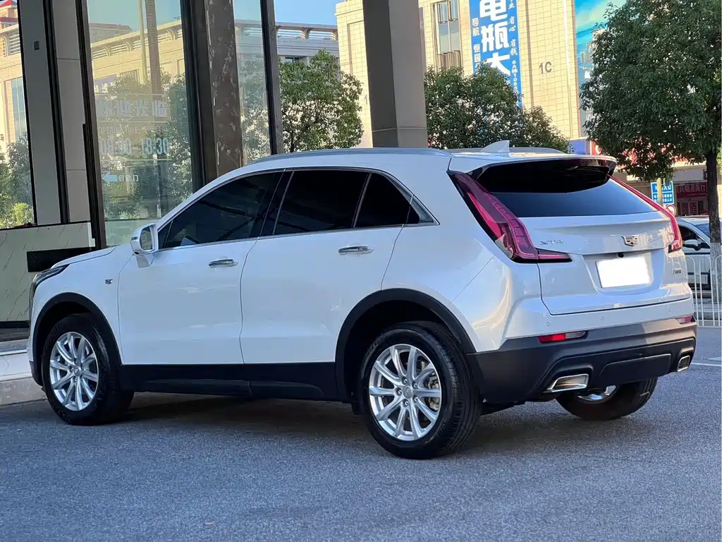 Cadillac XT4 2020 — фото 8