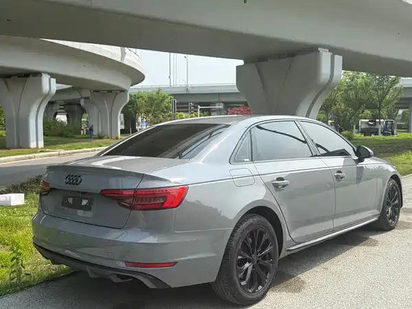 Audi A4L 2017