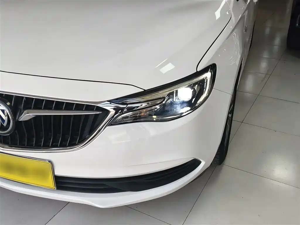 Buick Excelle 2019 — фото 18