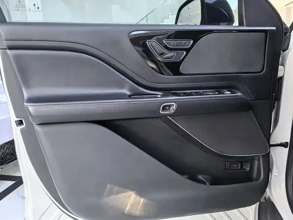 Lincoln Aviator 2023