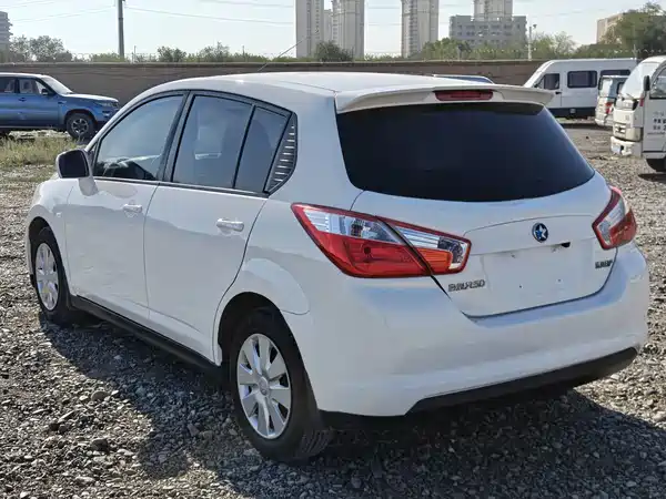 Venucia R50 2016