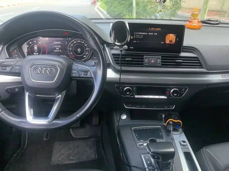 Audi Q5L 2018 — фото 12