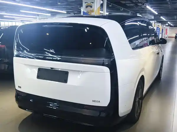 Li Auto MEGA 2025