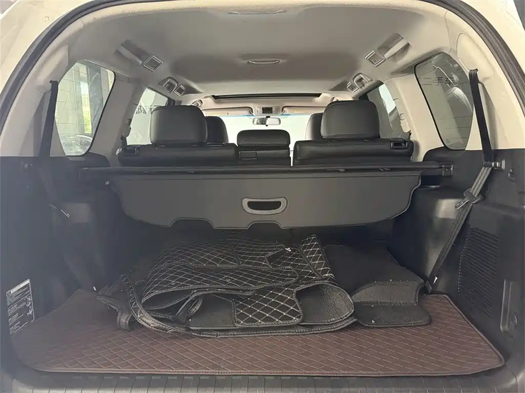 Toyota Prado 2019 — фото 9