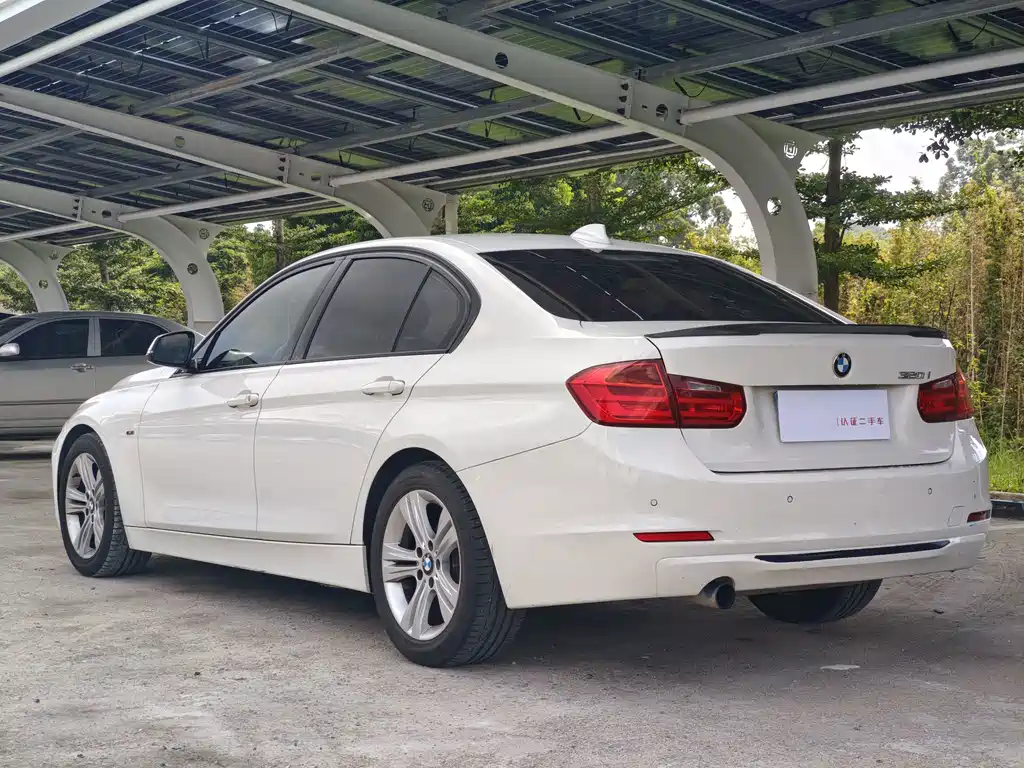 BMW 3 Series 2012