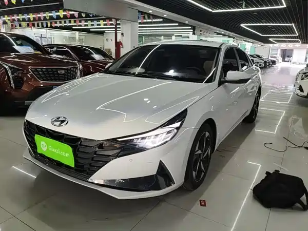 Hyundai Elantra 2023