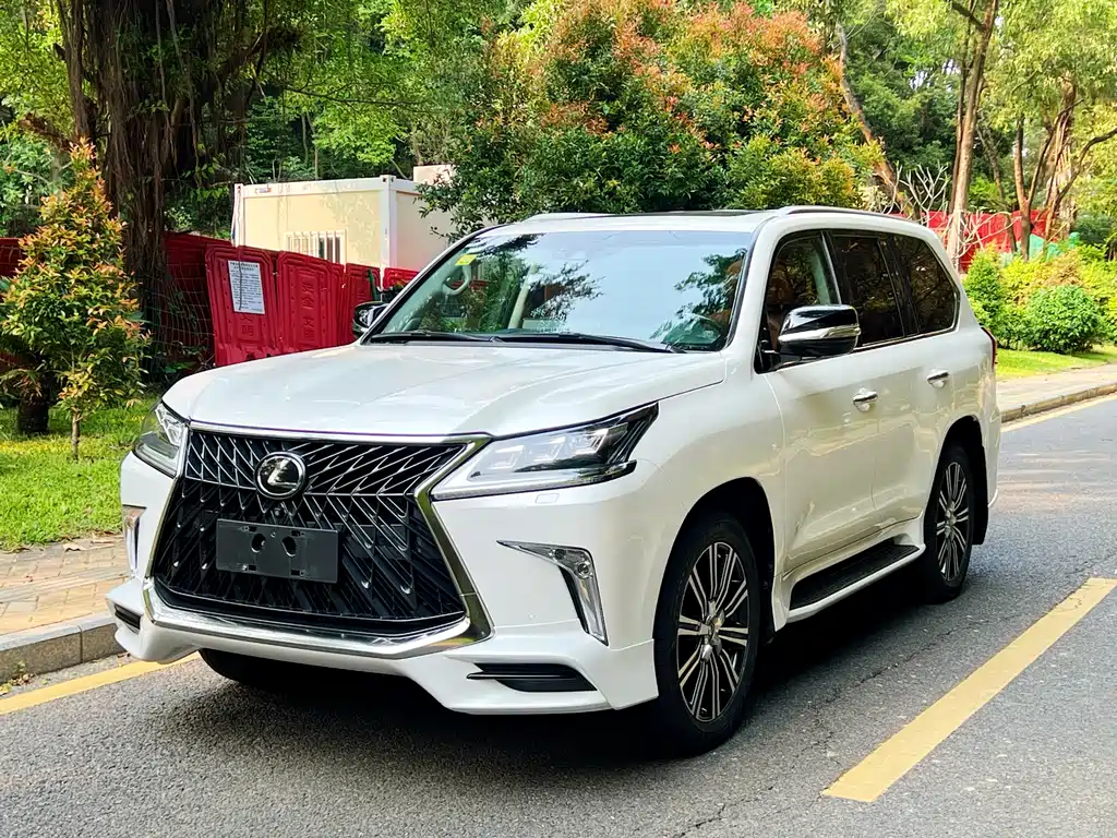 Lexus LX 2018