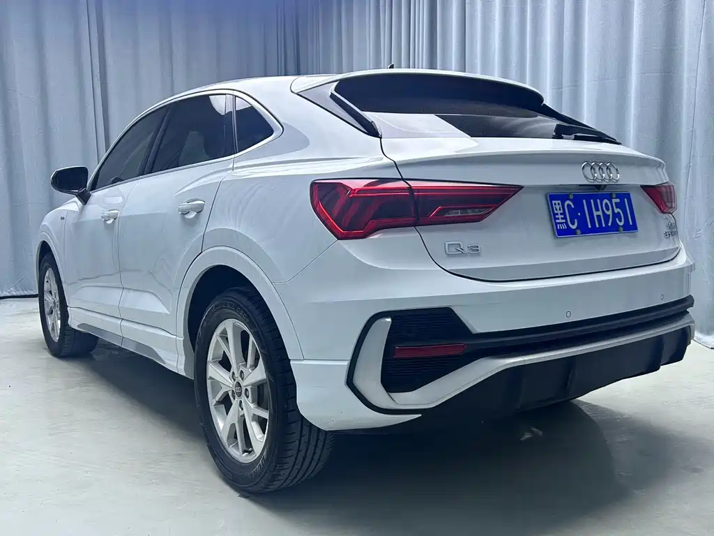Audi Q3 Sportback 2022 — фото 20