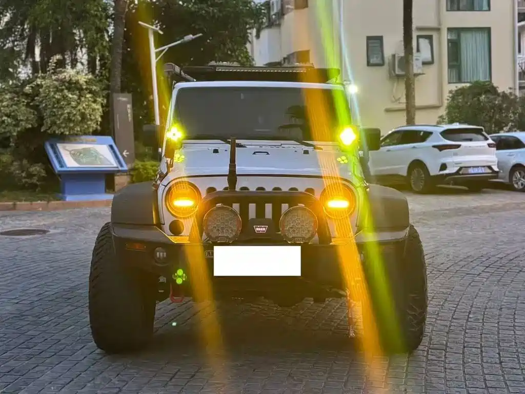Jeep Wrangler 2017 — фото 2