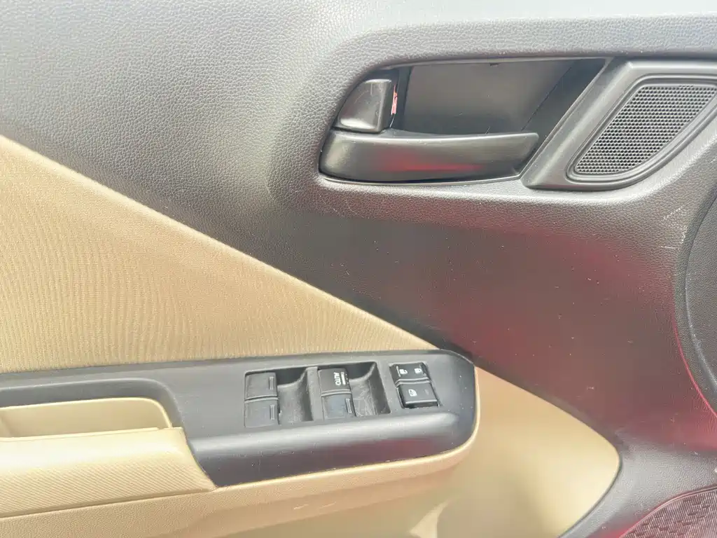 Honda City 2016 — фото 16