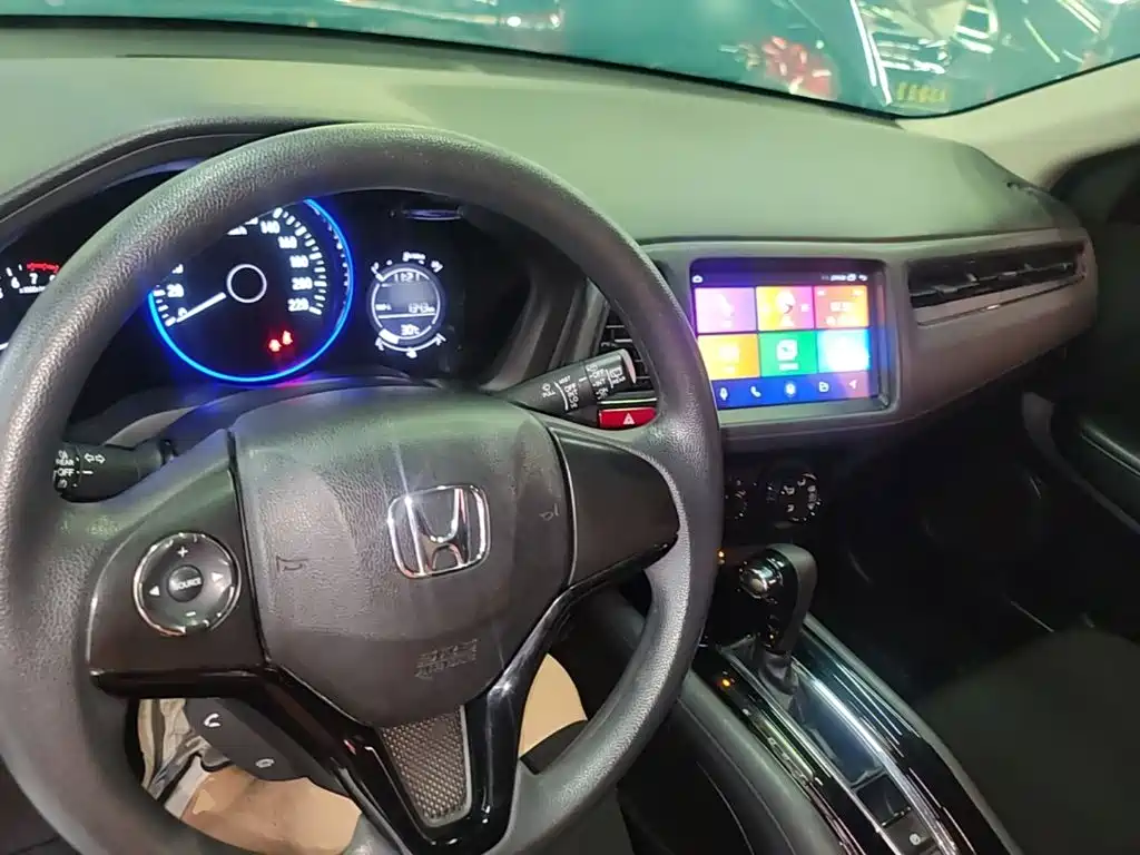 Honda Vezel 2018 — фото 10