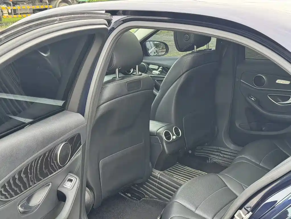 Mercedes-Benz C-Class 2017 — фото 12