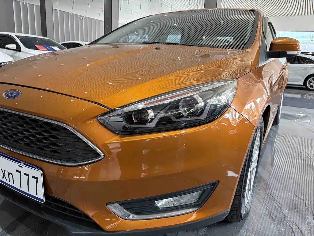 Ford Focus 2016 — фото 10