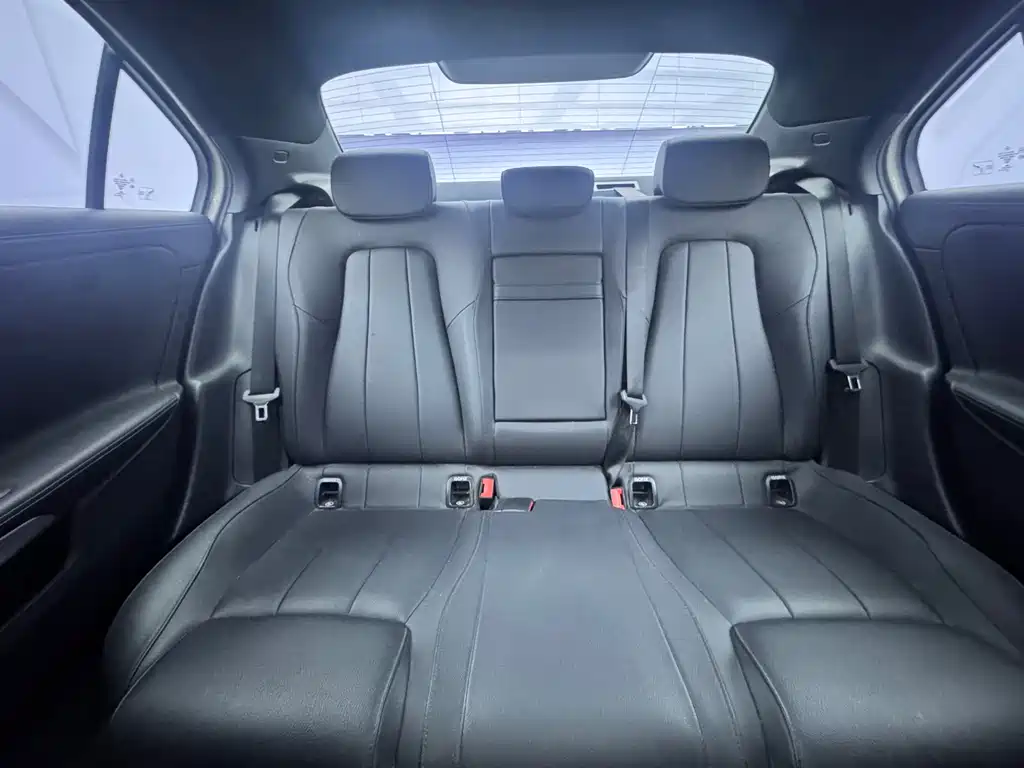 Mercedes-Benz A-Class 2022 — фото 18