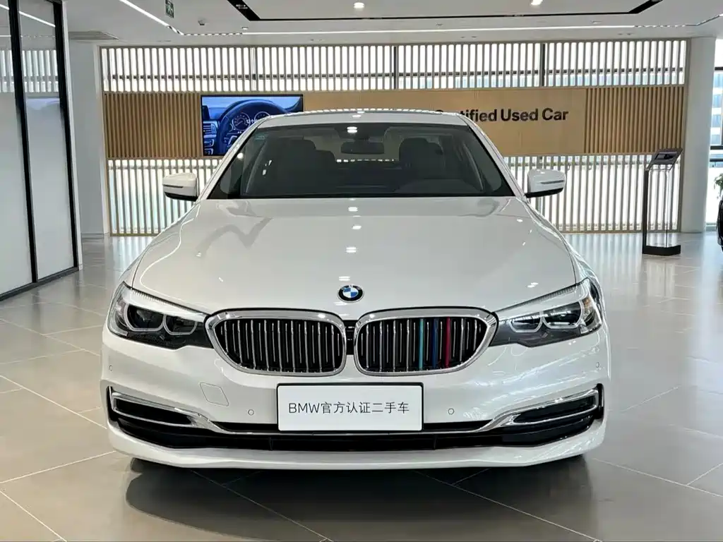 BMW 5 Series 2020 — фото 2