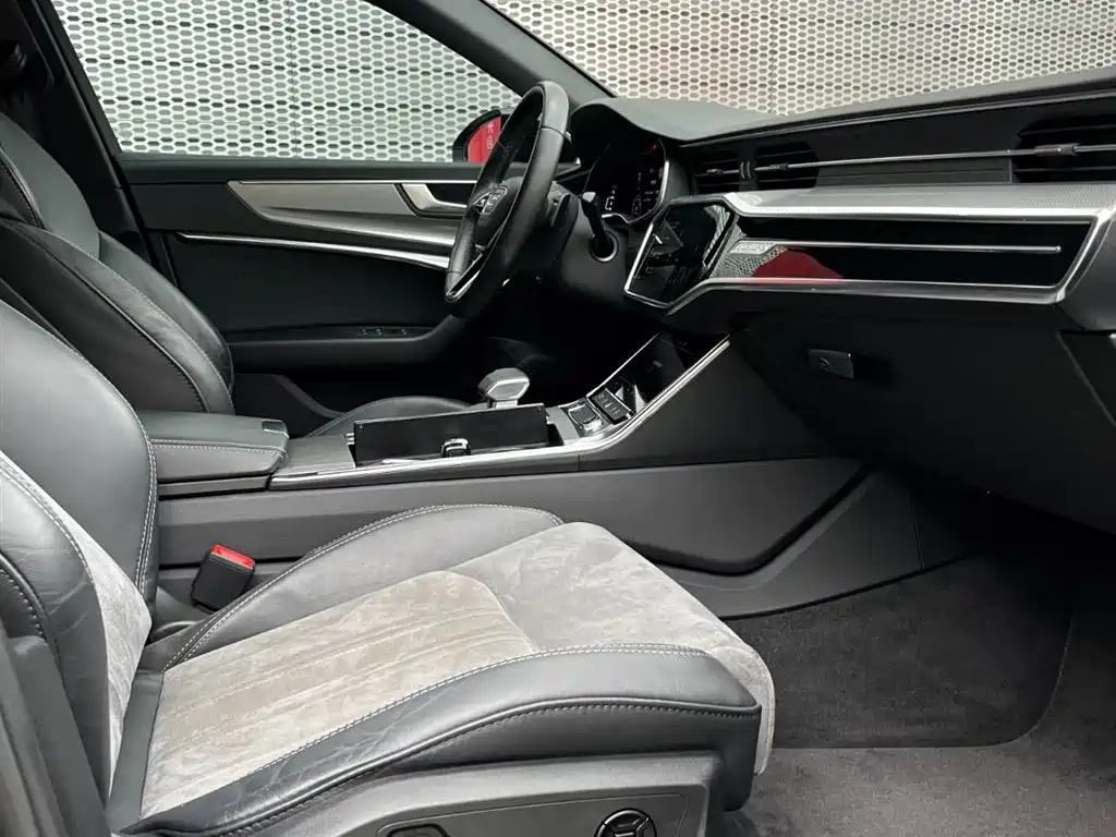 Audi A6L 2022 — фото 15