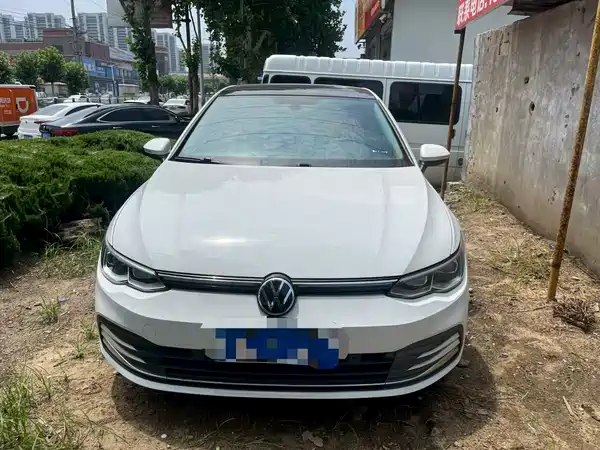 Volkswagen Golf 2022