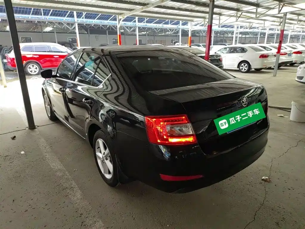 Skoda Octavia 2014 — фото 23
