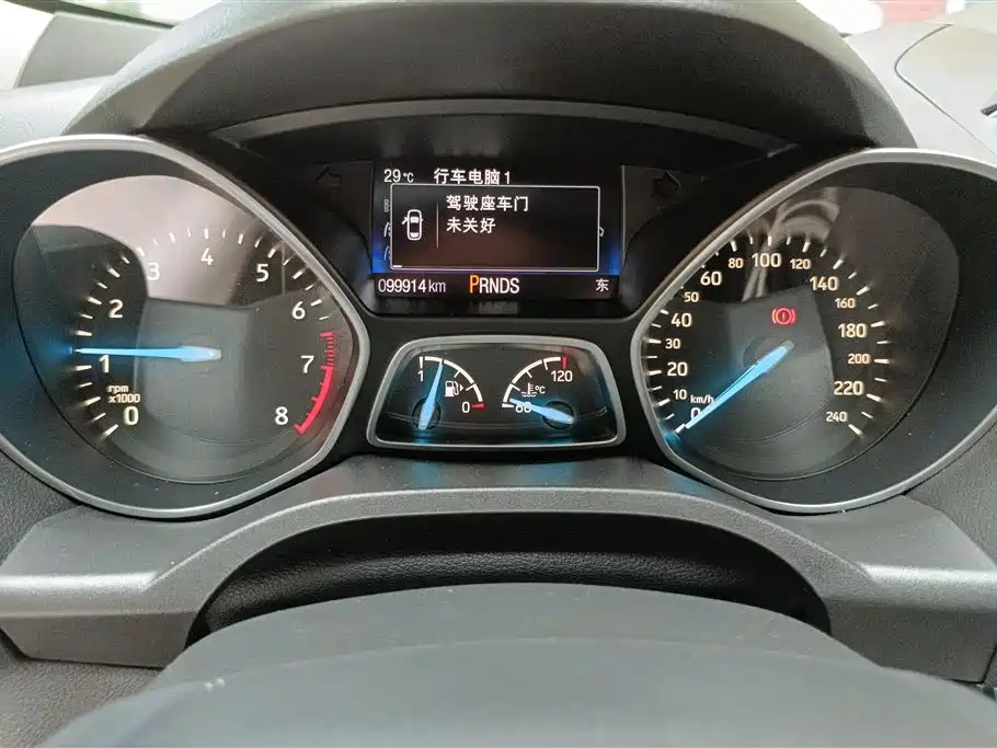 Ford Kuga 2017 — фото 14