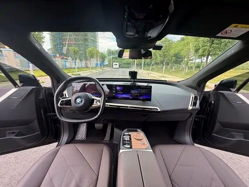 BMW iX 2023