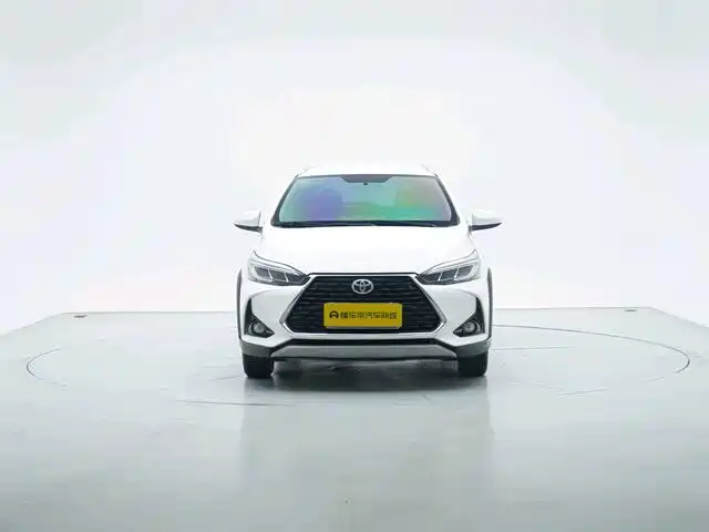 Toyota Yaris L 2020 — фото 8
