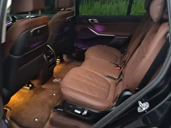 BMW X7 2025