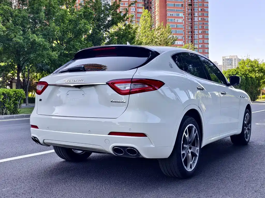 Maserati Levante 2017 — фото 5