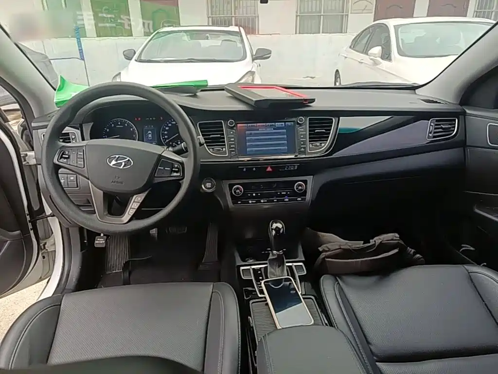 Hyundai Mistra 2016 — фото 10